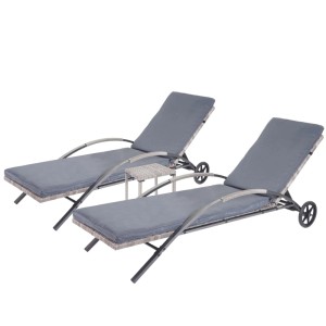 2er-Set graue Sonnenliegen mit dunkelgrauen Kissen und kleinem Tisch