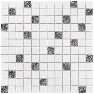 Mosaik Marmor Roma Silver, 30x30 cm: Quadratische, weiße und silberne Mosaikfliesen für den Innenbereich.