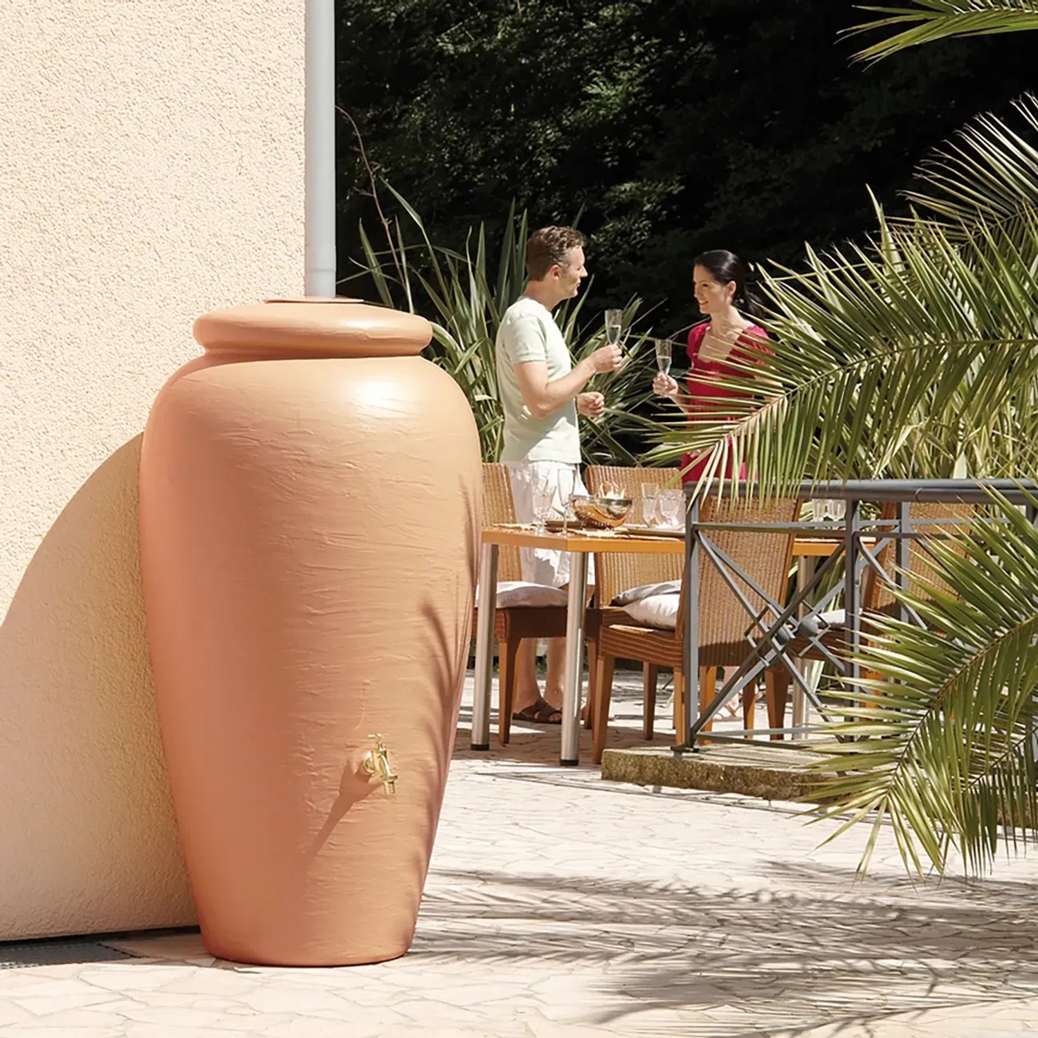 Garantia Regenwassertank Amphore 500 l in Terracotta Optik. Dekorative Regentonne für den Garten.