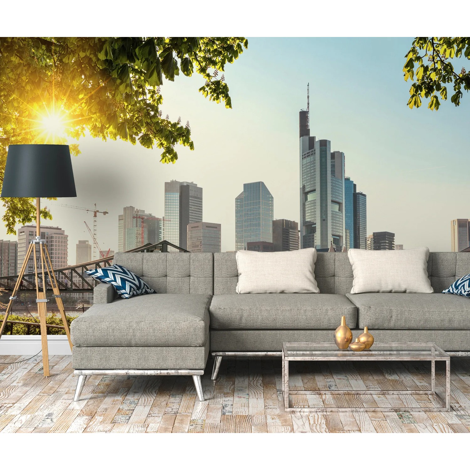 Fototapete Frankfurt Skyline mit Brücke, blau-braun-grau, 3,50x2,55m, zeigt Skyline über Sofa.