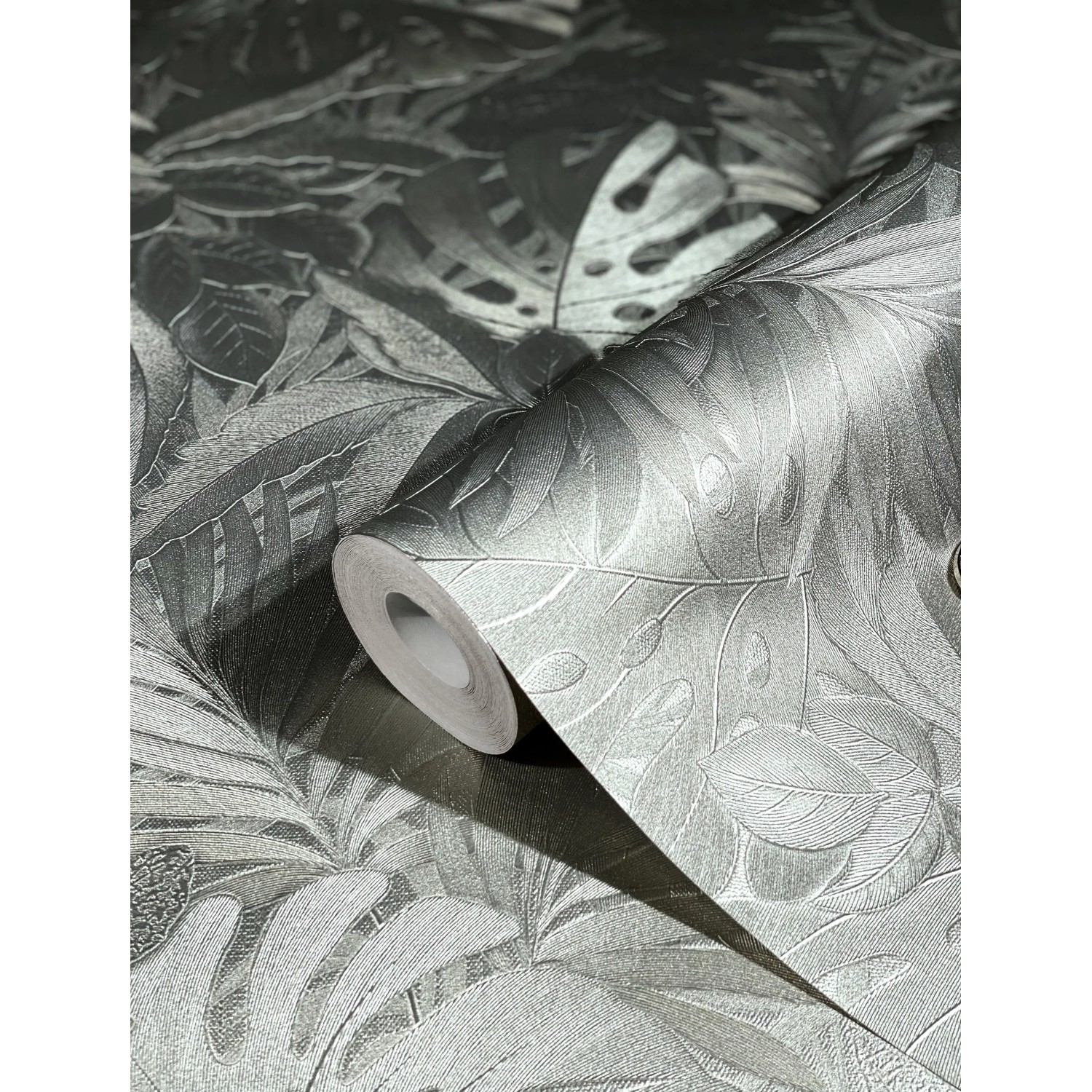Marburg Vliestapete Botanica Floral Platin: Rolle mit floralem Muster in Platin.