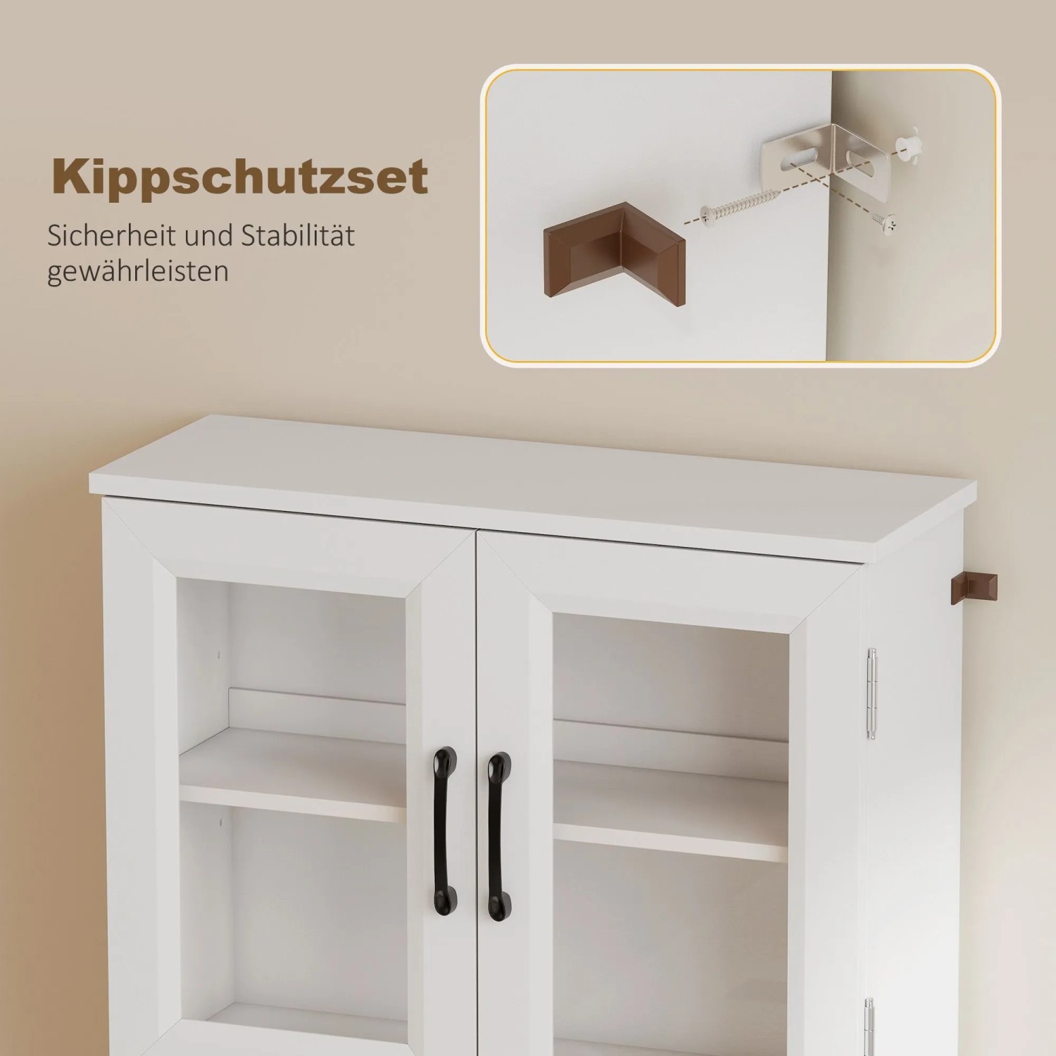 Weißer HOMCOM Küchenschrank mit Glastüren, schwarzen Griffen und Kippschutzset für Stabilität in der Küche.
