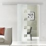 Moderne Levidor Glasschiebetür mit satiniertem Würfelmuster, Aluminium Schiene und SoftClose. Platzsparende Glastür für stilvolle Räume.