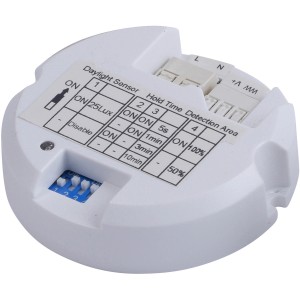 Detailansicht der Just Light LED-Deckenleuchte Lavinia: Dämmerungssensor und DIP-Schalter.