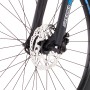 Detailaufnahme des Vorderrads vom Fischer E-Bike Mountainbike: Scheibenbremse, Federgabel und Speichen.