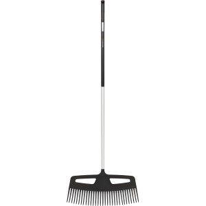 Fiskars Xact XXL Laubbesen mit breiter Arbeitsfläche und stabilem Aluminiumstiel.