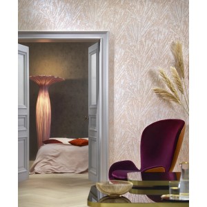 Beige-rote Marburg Vliestapete Papis Loveday mit Strukturmuster im Wohnraum.