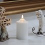 Weiße 3D LED Echtwachskerze Vela, 14,5 cm hoch, mit flackernder Flamme und Timerfunktion.