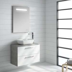 LED-Spiegel Lina 60x80 cm mit Touch-Schalter im modernen Bad.