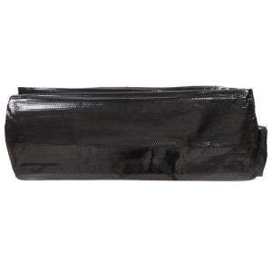 Schwarze MCW Pool Abdeckung, rechteckig, 6x4 m, aus Polyethylen-Folie.
