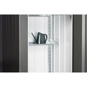Biohort Regale-Set für Terrassenschrank Julia mit zwei Böden und Gießkanne.