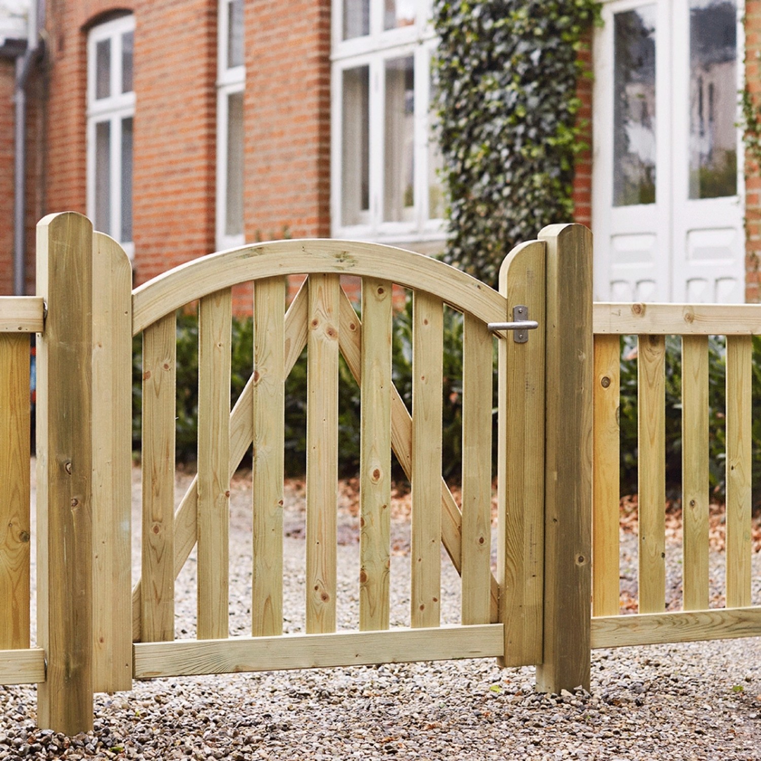 Druckimprägniertes Nadelholz Gartentor Ligno, Einzeltor mit abgerundetem Abschluss.