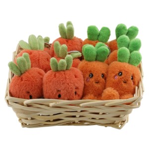 Korb mit Plüschkarotten Schlüsselanhängern, orange, 8x6,5cm, Ostermotiv.