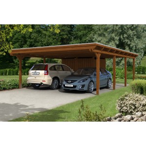 Skan Holz Carport Emsland Nussbaum mit Abstellraum für zwei Autos im Garten.