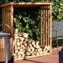 Dobar Kaminholzregal aus Kiefernholz, 140 cm breit, mit Brennholz gefüllt im Garten.