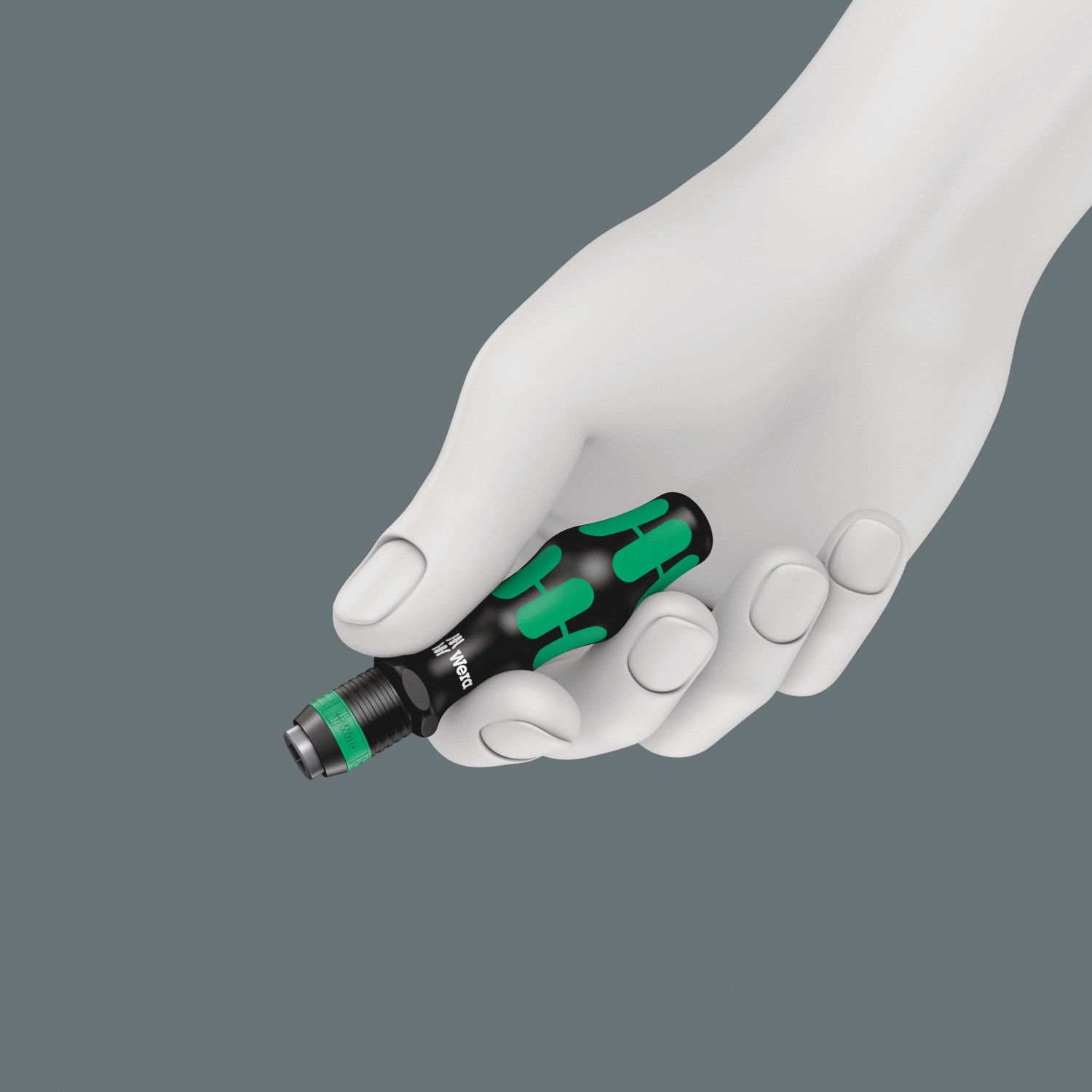 Wera Bit-Set Kraftform Kompakt 12, 10-teilig in Hand gehalten. Schraubendreher-Set mit Bits.