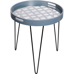 Graublauer Kayoom Beistelltisch River mit Lochmuster und schwarzen Metallbeinen.