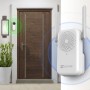 Ezviz Akku-Video-Türsprechanlage DB2 PRO mit Gong an Haustür und Wand montiert.