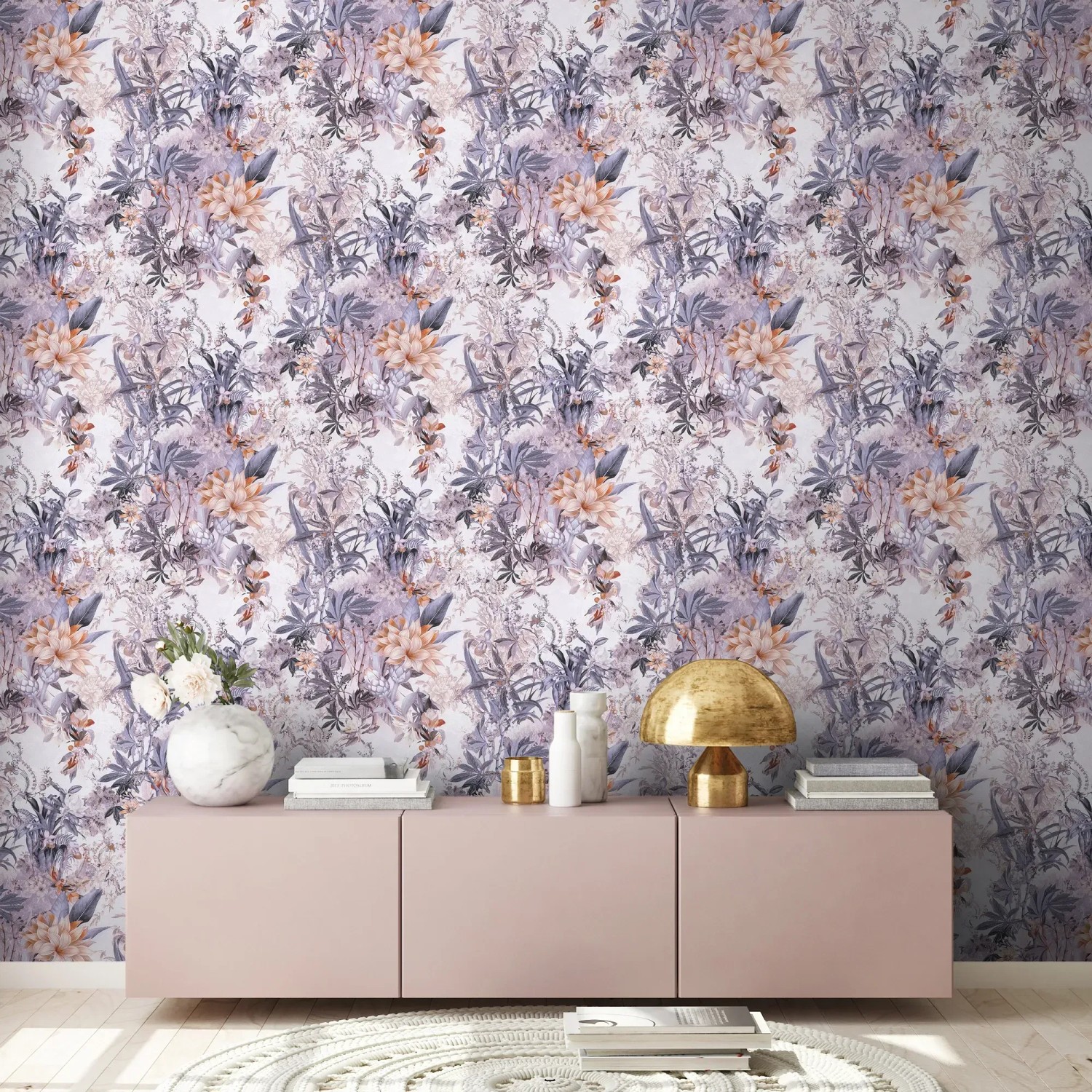 Vliestapete mit Blumenmuster in Weiß und Grau. Dekorative Tapete mit floralem Design.