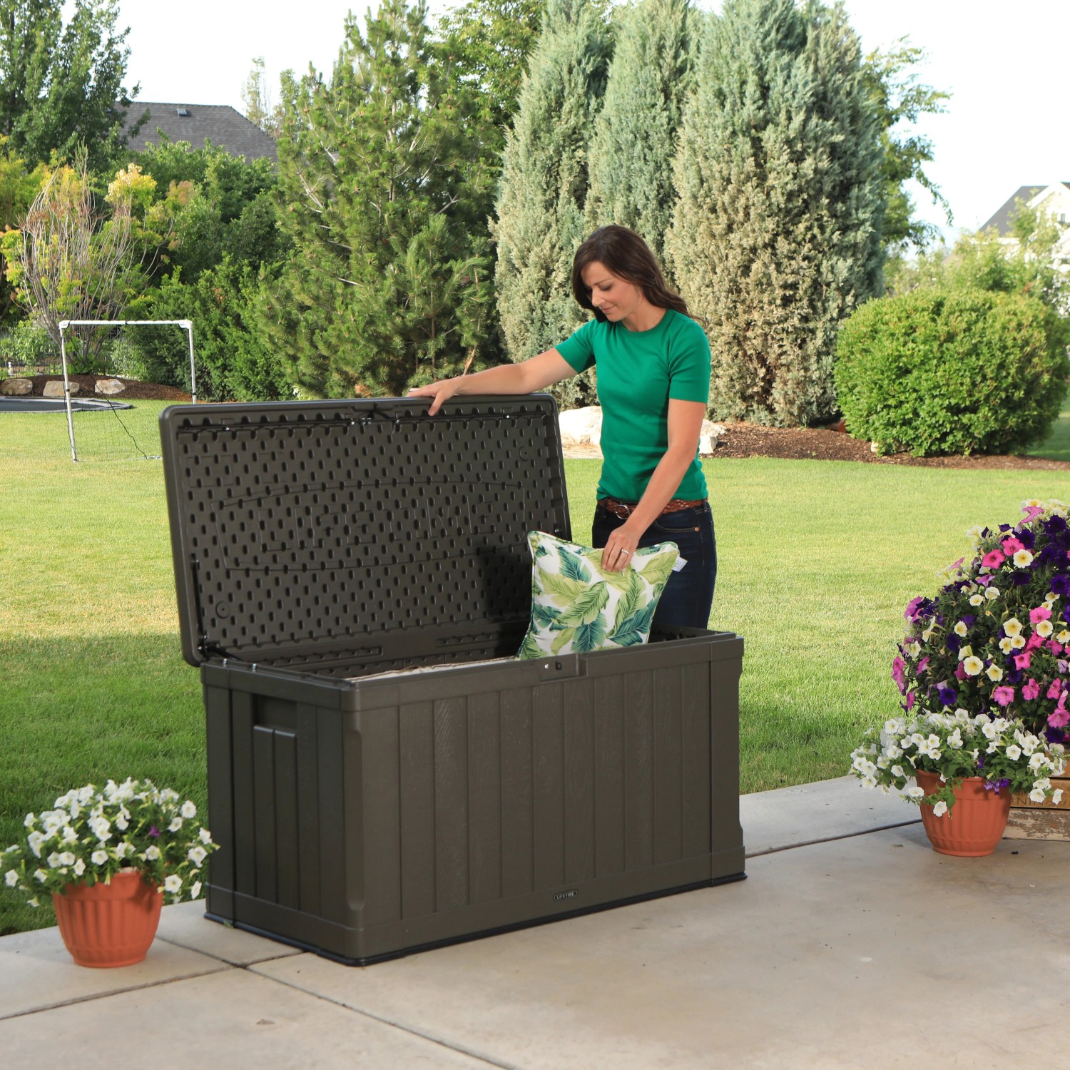 Lifetime Gartenbox 128 cm x 64 cm x 67 cm Dunkelbraun kaufen bei OBI