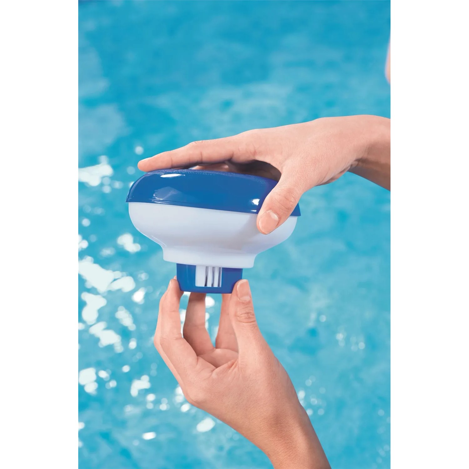 Bestway Pool Dosierschwimmer zur Chemikalienfreisetzung, blau-weiß, mit einstellbarem Schaltring.