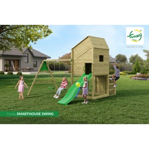 Spielturm Funky Combo mit Schaukel, Rutsche und Kletterwand im Garten.