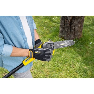 Kärcher Akku-Astsäge PSW 18-20 Battery im Einsatz, Hochentaster mit Teleskopstange für Baumpflege.