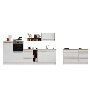 Respekta Inselküche Gabriel 320 cm, weiße Hochglanzfronten, mit Muldenlüfter und Elektrogeräten.