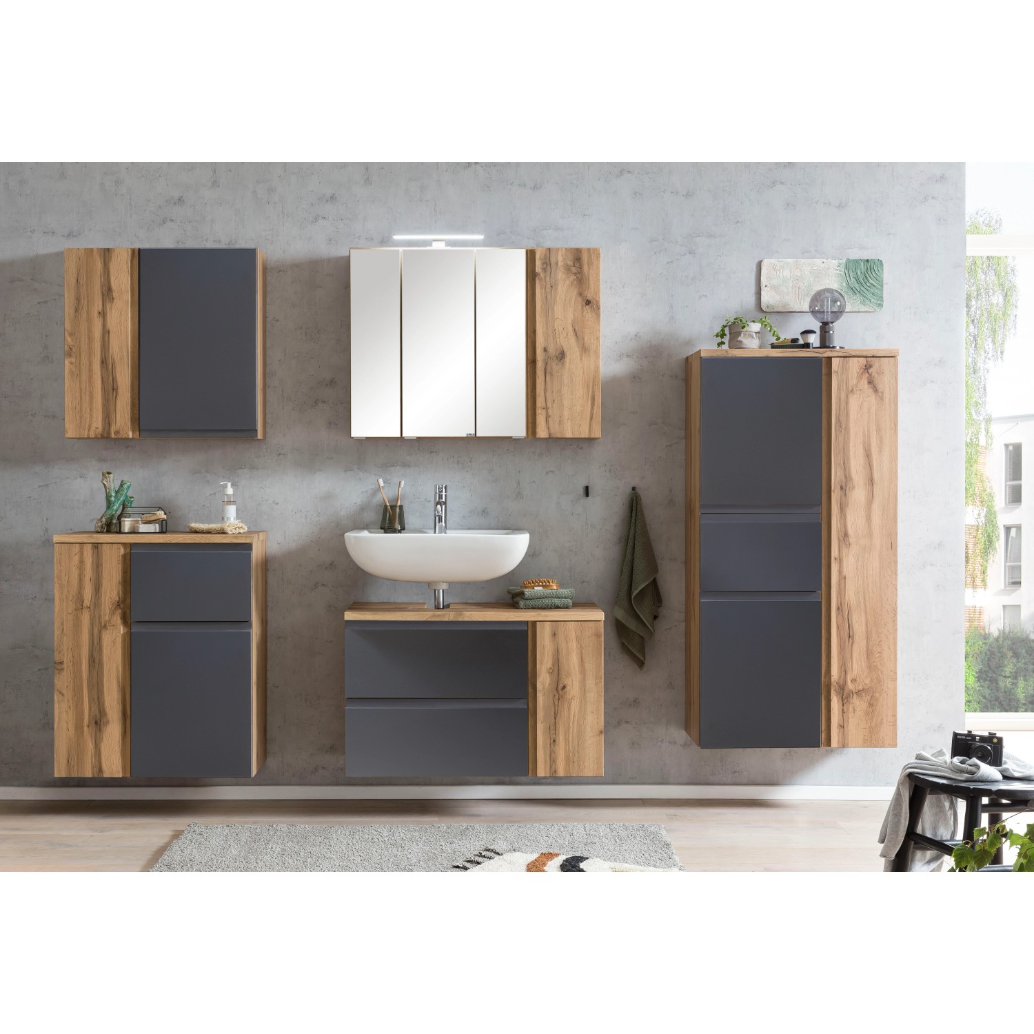 Modernes Badmöbel-Set Ancona in Grau-Wotaneiche Optik mit Hängeschrank, Spiegelschrank und Waschtischunterschrank.