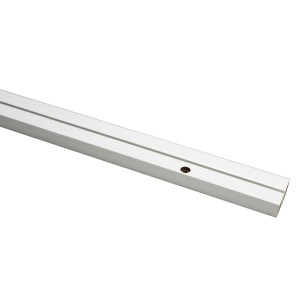 Weiße Gardinia Vorhangschiene GE1, 250 cm, mit vorgebohrten Löchern zur Deckenmontage.