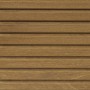 Nahaufnahme von Bangkirai-Holz, behandelt mit OBI Bangkirai-Öl. Holzschutz für Gartenmöbel und Terrassen.