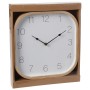 Quadratische Wanduhr (30x30 cm) in Holzoptik mit weißem Ziffernblatt im Karton.
