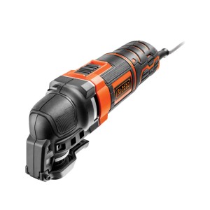 Black+Decker Multitool MT300KA mit Zubehörset, ein Multifunktionswerkzeug in Schwarz und Orange.