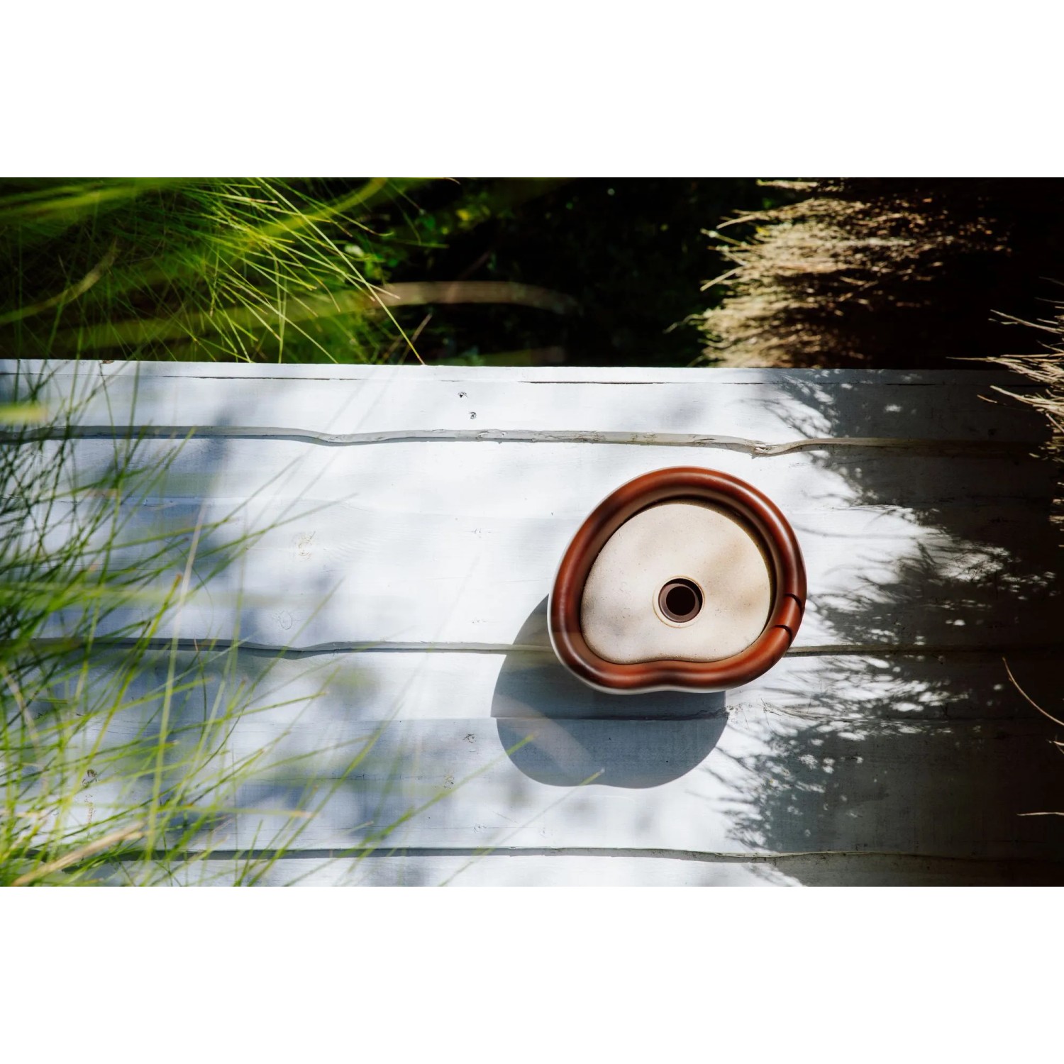 Elho Vogelhaus Organic, 25 cm, braun-weiß. Modernes Design für Garten und Balkon.