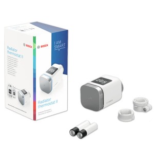 Bosch Smart Home Heizkörperthermostat II mit Verpackung, Batterien und Adaptern.