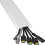 Weißer D-Line Kabelkanal (60x15mm, 1m) mit diversen Kabeln. Praktische Kabelführung.