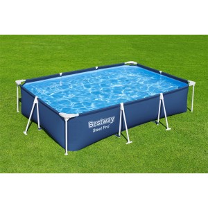 Bestway Stahlrahmenpool Steel Pro, 300x201x66 cm, dunkelblau, eckig. Aufgebaut im Garten.
