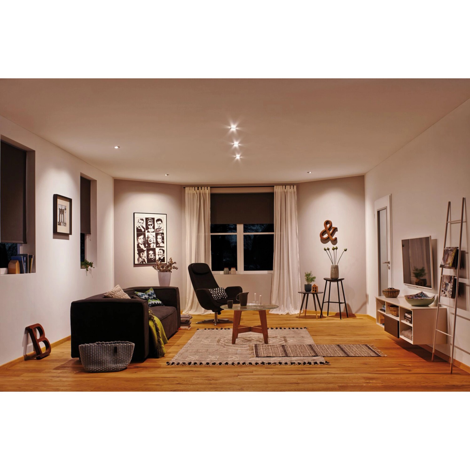 Wohnraum mit Paulmann LED-Einbaustrahler 3er Set Weiß, schwenkbar, für stimmungsvolle Beleuchtung.