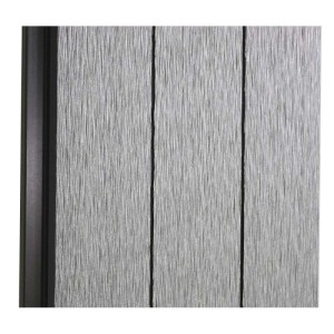 Detailansicht des grauen WPC-Sichtschutzzauns Savoie mit Aluminiumpfosten.