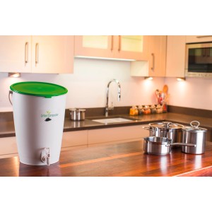 Urban Komposter 15 l, grün, mit Zapfhahn zur Düngergewinnung. Ideal für Küche und Garten.