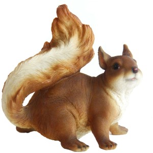 Deko-Figur: Braunes Eichhörnchen (17 cm) aus Polyresin für die Gartendekoration.