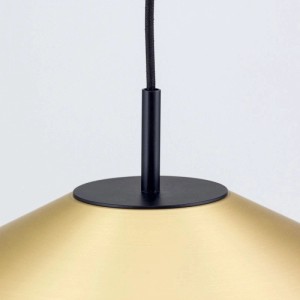 Orion LED Hängeleuchte Gourmet: goldener, messingmatter Schirm mit schwarzem Textilkabel. Moderne Lampe für Esstische.