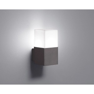 Moderne, anthrazitfarbene Trio LED-Außenwandleuchte Hudson mit warmweißem Licht.