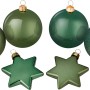 Grünes Weihnachtskugel-Set, 50-teilig, Ø 6 cm, mit Kugeln und Sternen in verschiedenen Oberflächen.