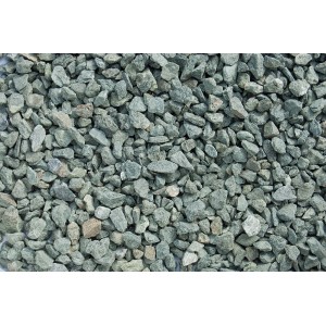 Nahaufnahme von Glitzer-Grünem Grünschiefersplitt (8-16 mm) als Zierkies.