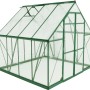 Grünes Palram Canopia Balance 8x8 Gewächshaus mit klaren Seitenwänden.