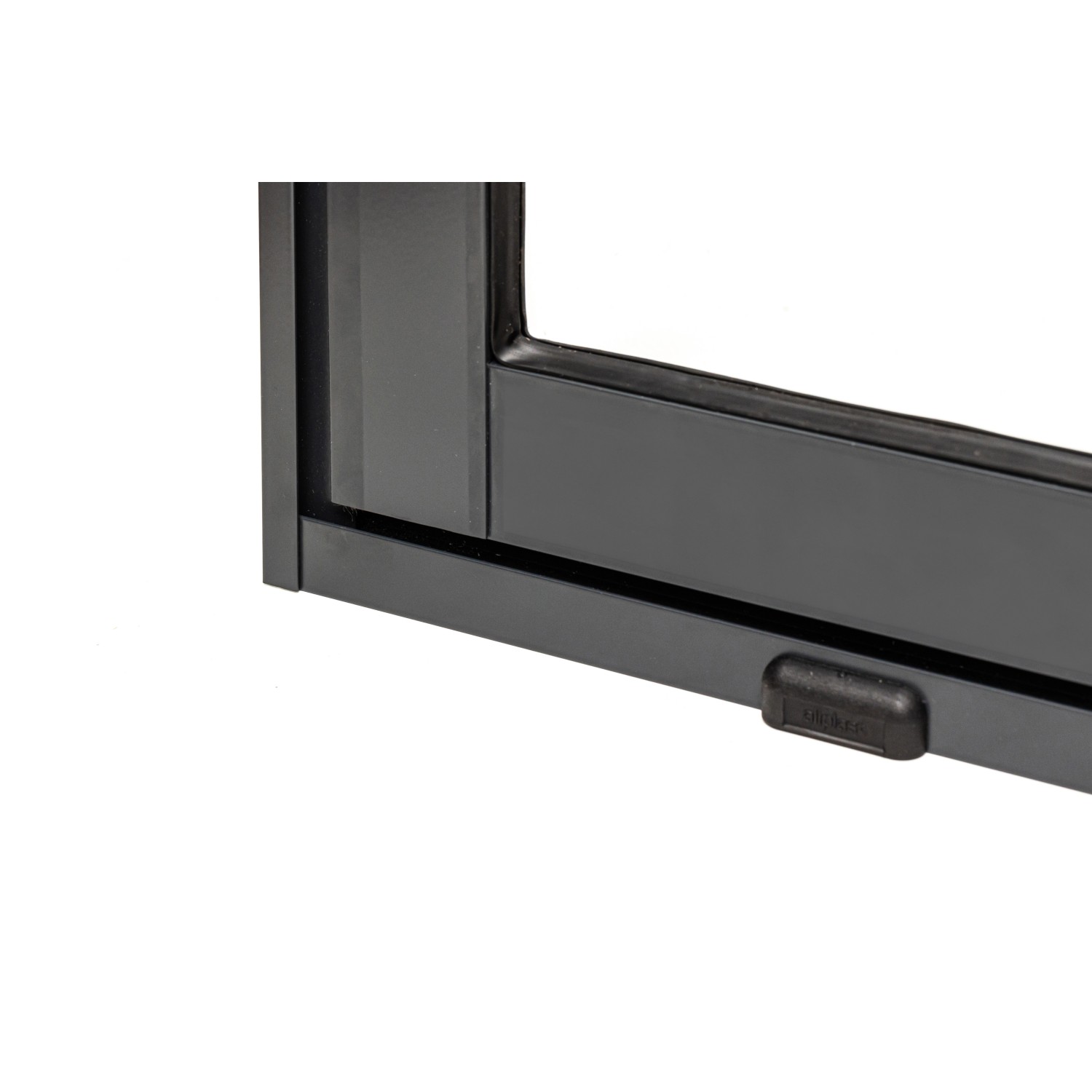 Detailaufnahme: Schiebetür mit Schloss des Palmako Gartenhaus Amanda aus Holz.