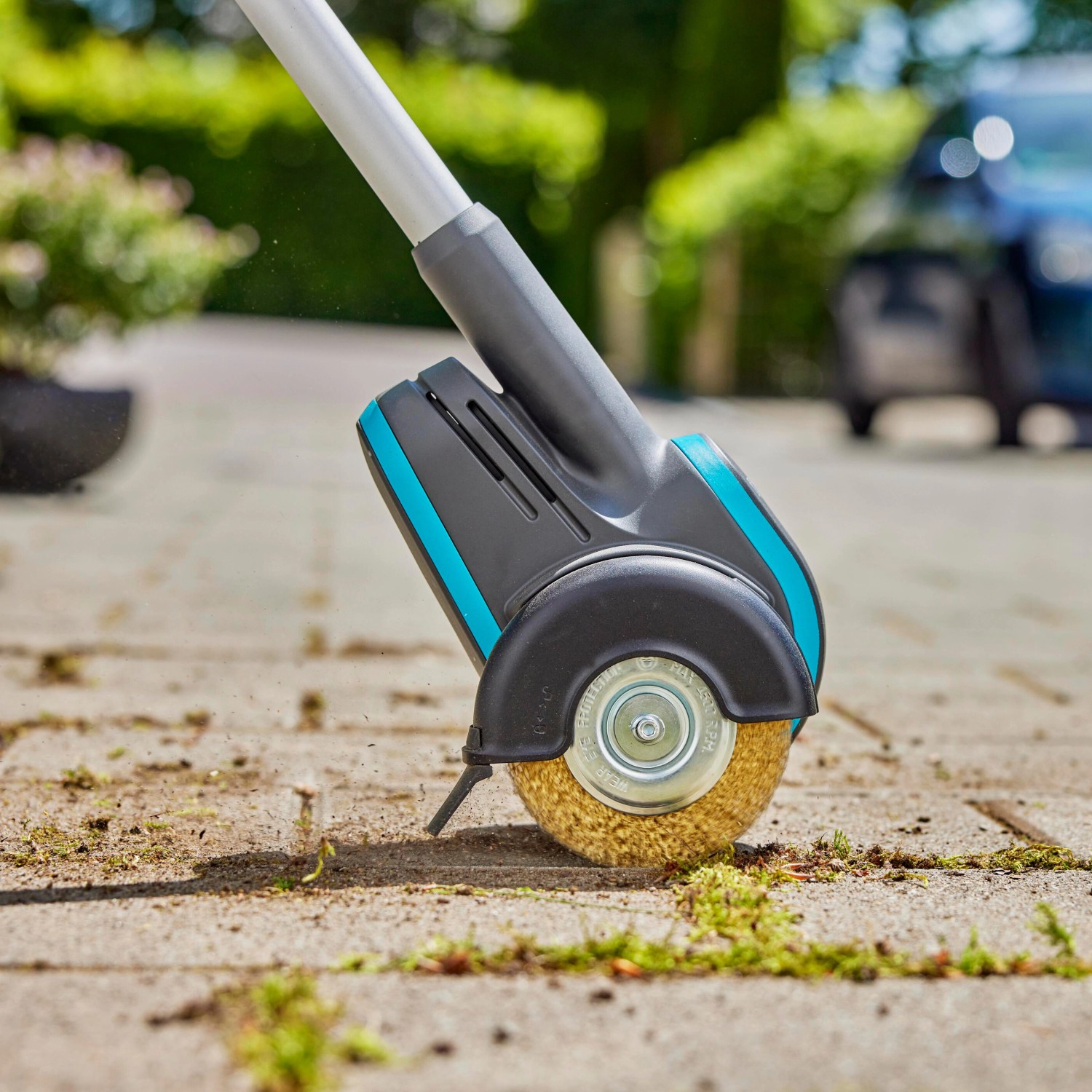 Gardena AkkuFugenbürste EasyWeed 1800/18V Power For All mit Akku und