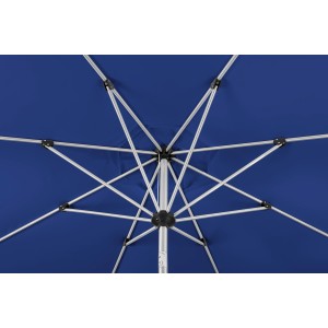 Detailaufnahme: Blauer Schneider Marktschirm (Ø 270 cm) mit silbernem Gestell und Kurbelmechanik.