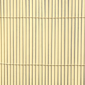 Floraworld Sichtschutzmatte aus Kunststoff in Bambus-Optik, ideal für Balkon und Garten.